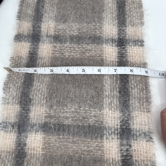 Vintage Foxford 9x57 Ireland Mohair Wool Plaid Scarf | Cream and Gray - Picture 4 of 7